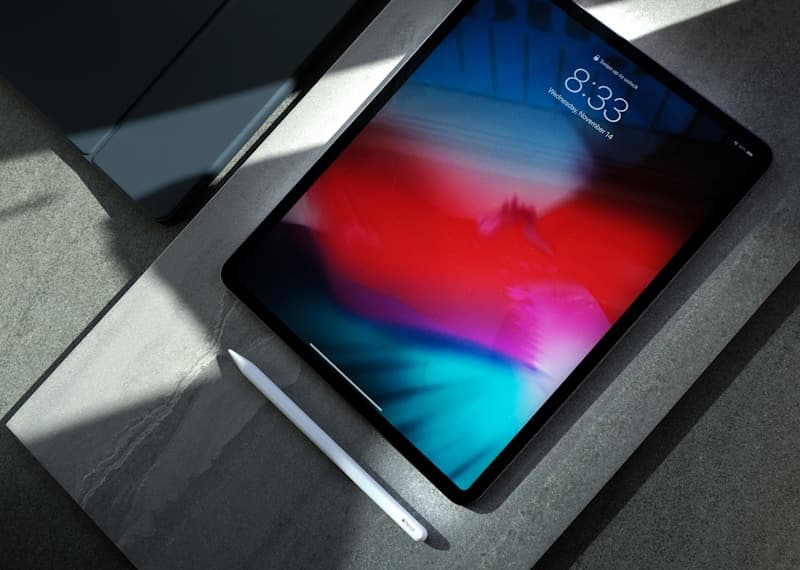iPad Air 5th Gen 256GB Wi-Fi - Starlight